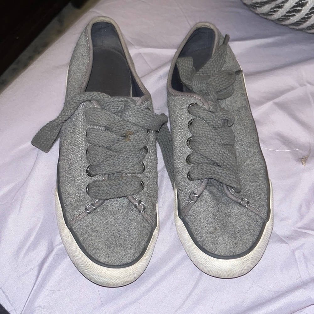 Grey Sperrys